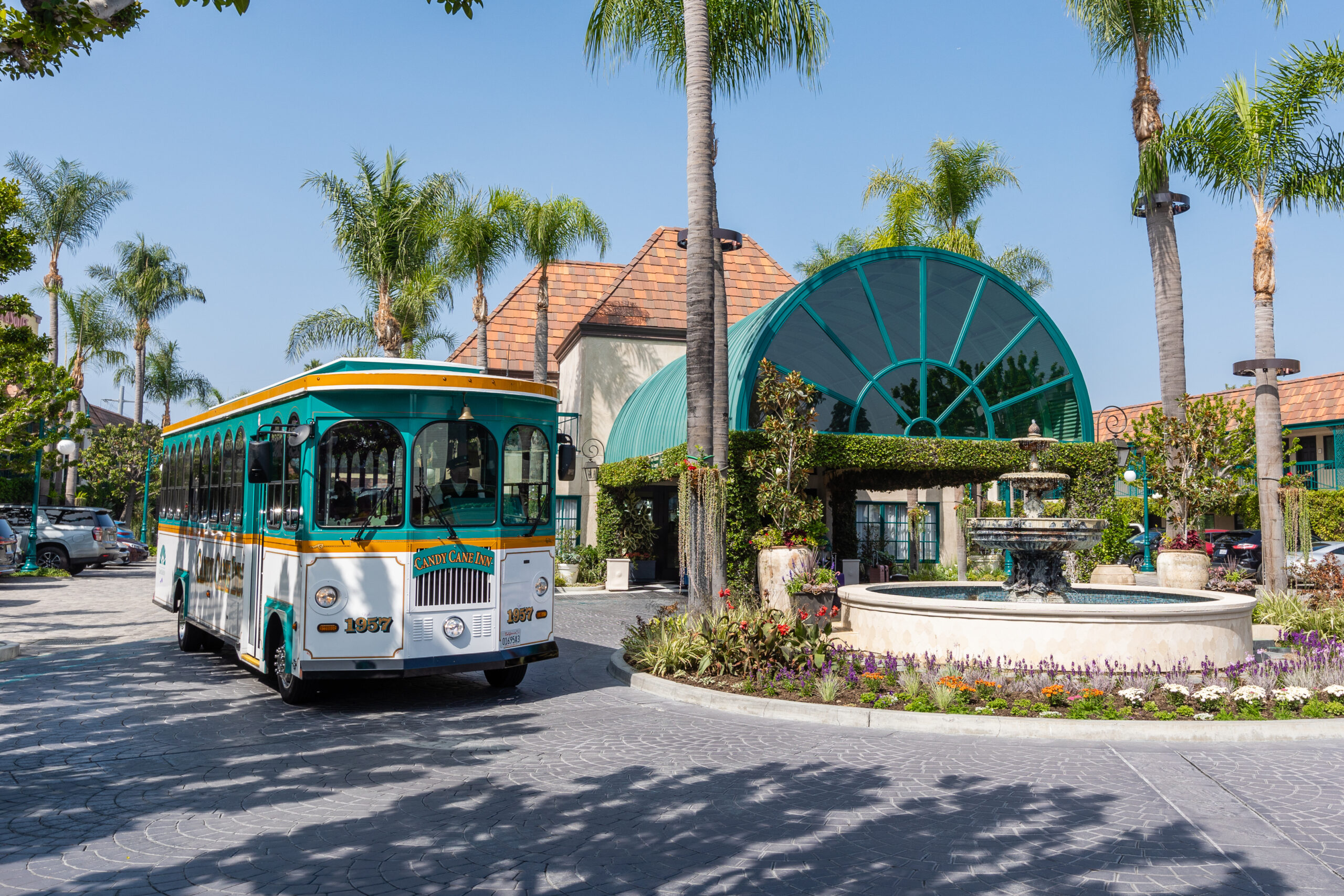 Candy Cane Inn hotel shuttle transportation service